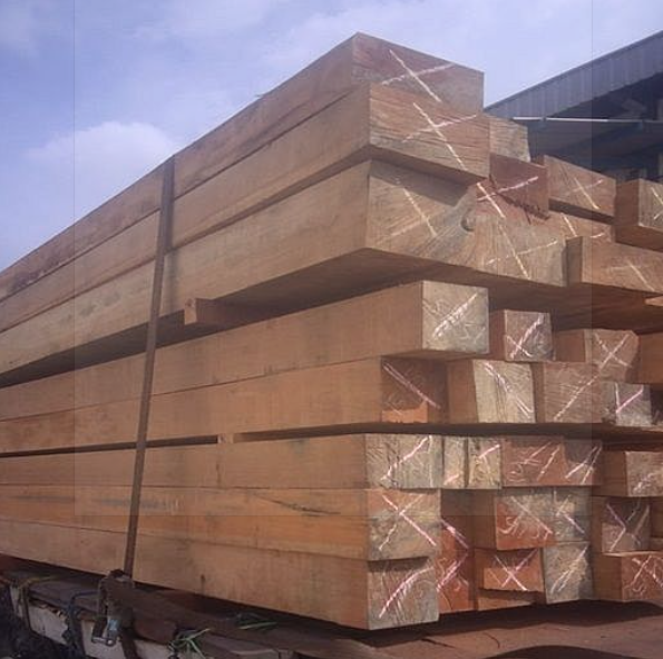 jual log kayu ulin berkualtas